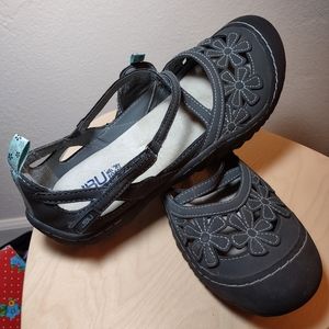 JBU By Jambu Wildflower Magnolia Velcro Mary Janes Size 10